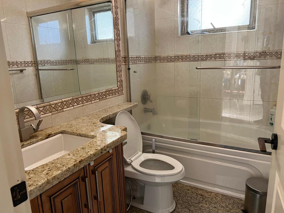 Mike'S Luxury House Apartman Vancouver Kültér fotó